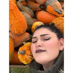 Meet your Posher, Lily